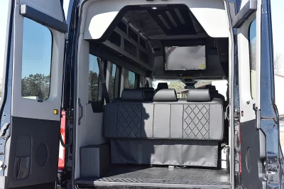 BLACK SHADOW 1 - 2020 FORD TRANSIT LIMO - Image 13 of 19