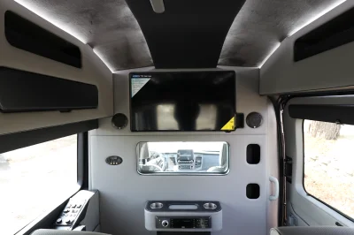 BLACK SHADOW 2 - 2020 FORD TRANSIT LIMO - Image 13 of 44