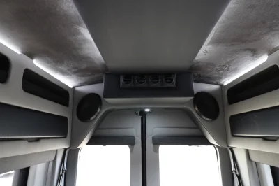 BLACK SHADOW 2 - 2020 FORD TRANSIT LIMO - Image 16 of 44