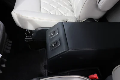 BLACK SHADOW 2 - 2020 FORD TRANSIT LIMO - Image 34 of 44