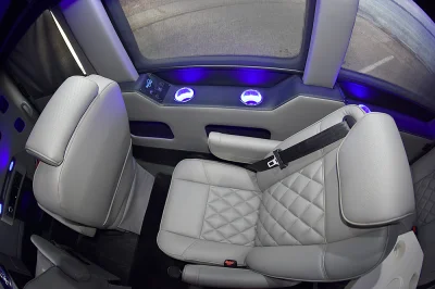 BLACK SHADOW 3 - 2020 FORD TRANSIT LIMO - Image 10 of 18