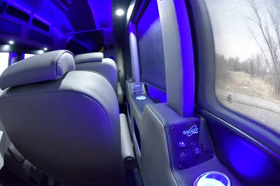 BLACK SHADOW 3 - 2020 FORD TRANSIT LIMO - Image 13 of 18