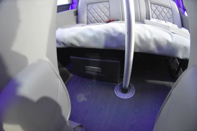 BLACK SHADOW 3 - 2020 FORD TRANSIT LIMO - Image 15 of 18