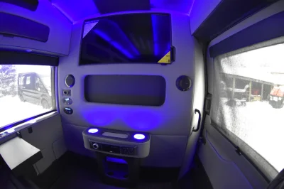 FORD TRANSIT 148 EL LUXURY LIMO PRIVATE JET ON WHEELS BY WALDOCH 9 PASSENGER PARTY WITH MEETINGS - 2020 FORD TRANSIT LIMO - Image 20 of 37