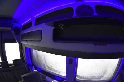 FORD TRANSIT 148 EL LUXURY LIMO PRIVATE JET ON WHEELS BY WALDOCH 9 PASSENGER PARTY WITH MEETINGS - 2020 FORD TRANSIT LIMO - Image 24 of 37
