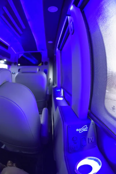 FORD TRANSIT 148 EL LIMO PASSENGER VAN DRINK AND RIDE IN MOST STATES - WALDOCH CONVERSION VAN - 2020 FORD TRANSIT LIMO - Image 24 of 59