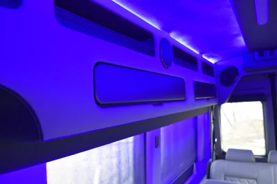 FORD TRANSIT 148 EL LIMO PASSENGER VAN DRINK AND RIDE IN MOST STATES - WALDOCH CONVERSION VAN - 2020 FORD TRANSIT LIMO - Image 32 of 59