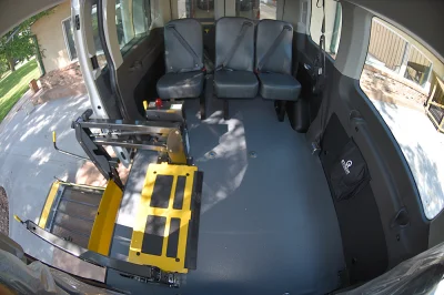 OXFORD WHITE 2 - 2020 FORD TRANSIT MOBILITY - Image 10 of 15