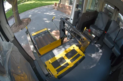 OXFORD WHITE 2 - 2020 FORD TRANSIT MOBILITY - Image 9 of 15