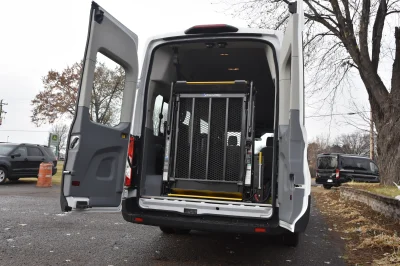 FORD TRANSIT 148 EL WHITE MOBILITY FLEET VAN PASSENGER ADA - 2020 FORD TRANSIT MOBILITY - Image 9 of 28