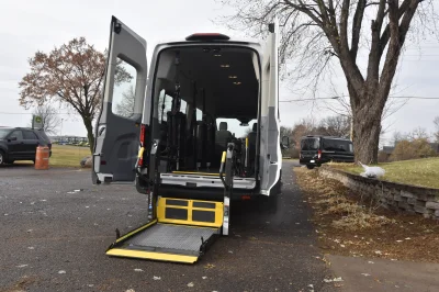 FORD TRANSIT 148 EL WHITE MOBILITY FLEET VAN PASSENGER ADA - 2020 FORD TRANSIT MOBILITY - Image 15 of 28