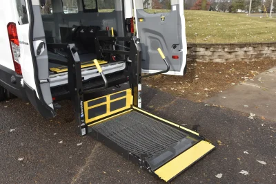 FORD TRANSIT 148 EL WHITE MOBILITY FLEET VAN PASSENGER ADA - 2020 FORD TRANSIT MOBILITY - Image 17 of 28
