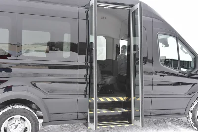 SHADOW BLACK 1 - 2020 FORD TRANSIT SHUTTLE - Image 10 of 28