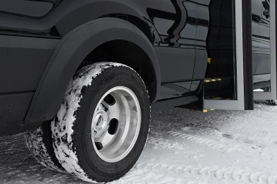 SHADOW BLACK 1 - 2020 FORD TRANSIT SHUTTLE - Image 14 of 28