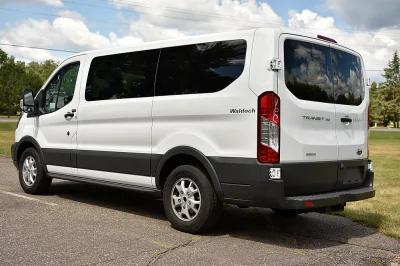 OXFORD WHITE - 2020 FORD TRANSIT SHUTTLE - Image 4 of 10