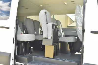 OXFORD WHITE - 2020 FORD TRANSIT SHUTTLE - Image 6 of 10