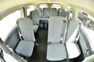 OXFORD WHITE - 2020 FORD TRANSIT SHUTTLE - Image 9 of 10