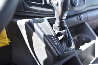 2021 FORD TRANSIT 148 MEDIUM ROOF GALAXY 9 PASSENGER BLACK WITH BLACK INTERIOR - 2021 FORD TRANSIT GALAXY - Image 17 of 39