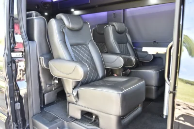 2021 FORD TRANSIT 148 MEDIUM ROOF GALAXY 9 PASSENGER BLACK WITH BLACK INTERIOR - 2021 FORD TRANSIT GALAXY - Image 21 of 39