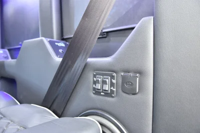 2021 FORD TRANSIT 148 MEDIUM ROOF GALAXY 9 PASSENGER BLACK WITH BLACK INTERIOR - 2021 FORD TRANSIT GALAXY - Image 24 of 39