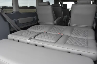 LANDMARK 9 PASSENGER LUXURY 148 MEDIUM ROOF FORD TRANSIT BY WALDOCH SILVER EXTERIOR AND GRAPHITE SEATING - 2021 FORD TRANSIT LANDMARK - Image 12 of 37