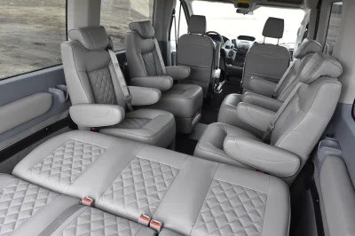 LANDMARK 9 PASSENGER LUXURY 148 MEDIUM ROOF FORD TRANSIT BY WALDOCH SILVER EXTERIOR AND GRAPHITE SEATING - 2021 FORD TRANSIT LANDMARK - Image 14 of 37
