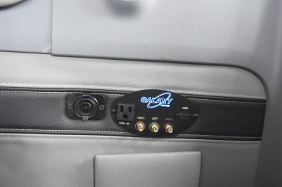 LANDMARK 9 PASSENGER LUXURY 148 MEDIUM ROOF FORD TRANSIT BY WALDOCH SILVER EXTERIOR AND GRAPHITE SEATING - 2021 FORD TRANSIT LANDMARK - Image 32 of 37