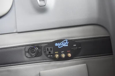 LANDMARK 9 PASSENGER LUXURY 148 MEDIUM ROOF FORD TRANSIT BY WALDOCH SILVER EXTERIOR AND GRAPHITE SEATING - 2021 FORD TRANSIT LANDMARK - Image 33 of 37