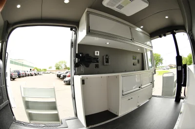 CUSTOM FORD TRANSIT 148 MEDIUM ROOF SIDE CUT OUT FOR ANYTHING YOU NEED BY WALDOCH SHOW VAN DISPLAY - 2022 FORD TRANSIT CUSTOM - Image 56 of 85