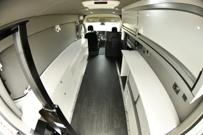 CUSTOM FORD TRANSIT 148 MEDIUM ROOF SIDE CUT OUT FOR ANYTHING YOU NEED BY WALDOCH SHOW VAN DISPLAY - 2022 FORD TRANSIT CUSTOM - Image 59 of 85