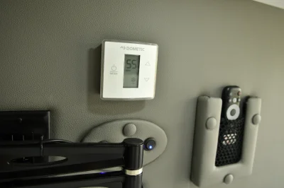 CUSTOM FORD TRANSIT 148 MEDIUM ROOF SIDE CUT OUT FOR ANYTHING YOU NEED BY WALDOCH SHOW VAN DISPLAY - 2022 FORD TRANSIT CUSTOM - Image 66 of 85