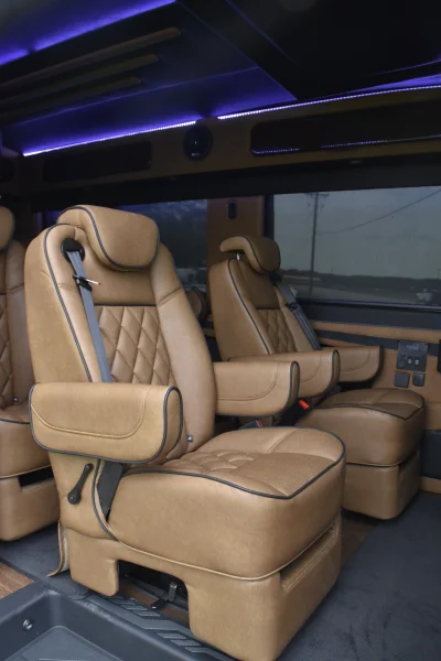 2024 GALAXY CONVERSION VAN WALDOCH - 9 PASSENGER LUXURY TRAVEL - T250 TRANSIT MEDIUM ROOF 3.5L ECO BOOTH - BLACK - 2024 FORD TRANSIT GALAXY - Image 17 of 25