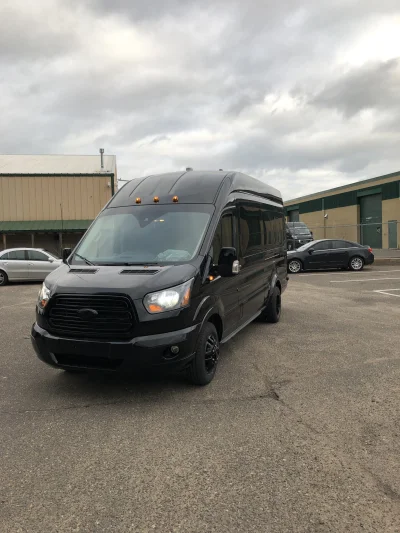 CUSTOM 148 EL 10 PASSENGER LIMO EXECUTIVE TRAVEL VAN WITH CUSTOM COMPANY LOGO BY WALDOCH THE BEST VAN CONVERSION - 2024 FORD TRANSIT GALAXY - Image 3 of 10