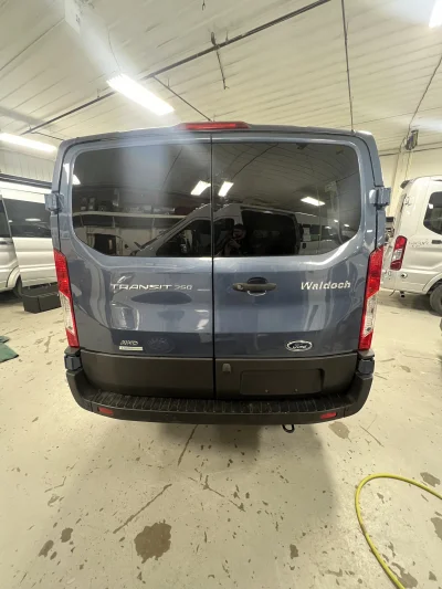 2024 FORD TRANSIT - 10 PASSENGER SHUTTLE - BLUE METALLIC - GRAY SEATING - 2024 FORD TRANSIT SHUTTLE - Image 11 of 17