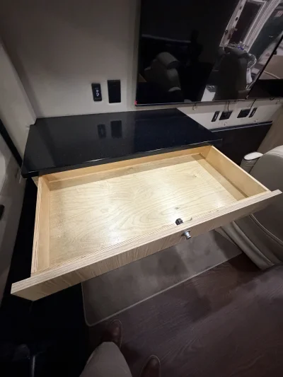 OFFICE RV VAN FORD TRANSIT T350 148 EL WITH SLEEPING AND KITCHEN - 2025 FORD TRANSIT SPECIALTY - Image 20 of 26