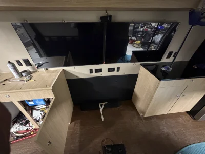 OFFICE RV VAN FORD TRANSIT T350 148 EL WITH SLEEPING AND KITCHEN - 2025 FORD TRANSIT SPECIALTY - Image 4 of 26