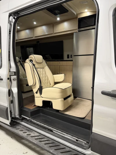 OFFICE RV VAN FORD TRANSIT T350 148 EL WITH SLEEPING AND KITCHEN - 2025 FORD TRANSIT SPECIALTY - Image 7 of 26