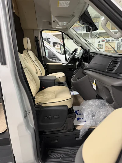 OFFICE RV VAN FORD TRANSIT T350 148 EL WITH SLEEPING AND KITCHEN - 2025 FORD TRANSIT SPECIALTY - Image 8 of 26