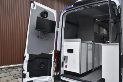 2025 FORD TRANSIT T350 HIGH ROOF DUALLY CUSTOM MOBILE HEALTH OFFICE HOSPITAL CARE BY WALDOCH - 2025 FORD TRANSIT SPECIALTY - Image 12 of 18