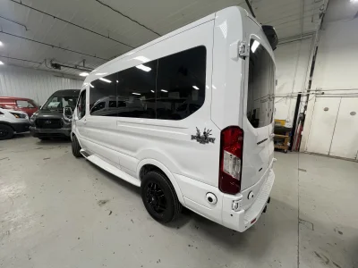 24473 - 2026 FORD TRANSIT - 7 PASSENGER BOUNDARY WATERS - OXFORD WHITE - AMARETTO AND BEIGE SEATING - 2026 FORD TRANSIT BOUNDARY WATERS - Image 11 of 18