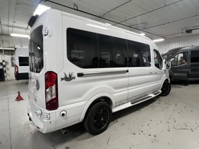 24473 - 2026 FORD TRANSIT - 7 PASSENGER BOUNDARY WATERS - OXFORD WHITE - AMARETTO AND BEIGE SEATING - 2026 FORD TRANSIT BOUNDARY WATERS - Image 7 of 18