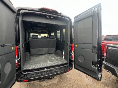 2026 FORD TRANSIT - 7 PASSENGER BOUNDARY WATERS - AGATE BLACK - EBONY AND BLACK SEATING - 2026 FORD TRANSIT BOUNDARY WATERS - Image 12 of 19
