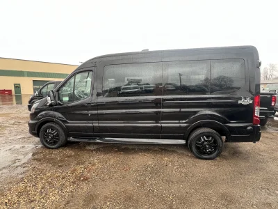 2026 FORD TRANSIT - 7 PASSENGER BOUNDARY WATERS - AGATE BLACK - EBONY AND BLACK SEATING - 2026 FORD TRANSIT BOUNDARY WATERS - Image 17 of 19