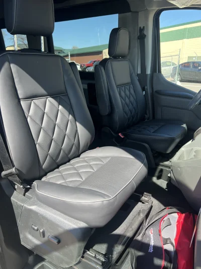 2026 FORD TRANSIT - 7 PASSENGER ASCENT GALAXY PACKAGE - AGATE BLACK - BLACK AND PEWTER SEATING - 2026 FORD TRANSIT GALAXY - Image 7 of 15