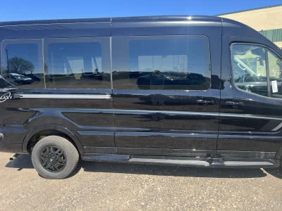 2026 FORD TRANSIT - 7 PASSENGER ASCENT GALAXY PACKAGE - AGATE BLACK - BLACK AND PEWTER SEATING - 2026 FORD TRANSIT GALAXY - Image 3 of 15