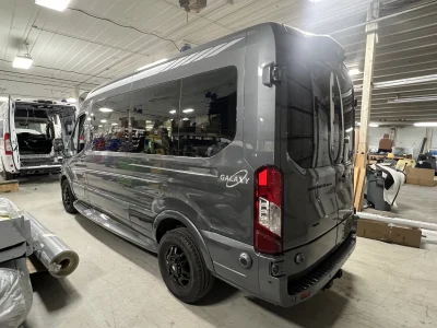 2026 FORD TRANSIT - 7 PASSENGER ASCENT GALAXY PACKAGE - CARBONIZED GRAY - BLACK AND PEWTER SEATING - 2026 FORD TRANSIT GALAXY - Image 15 of 18