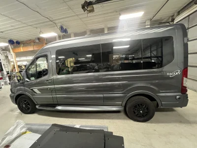 2026 FORD TRANSIT - 7 PASSENGER ASCENT GALAXY PACKAGE - CARBONIZED GRAY - BLACK AND PEWTER SEATING - 2026 FORD TRANSIT GALAXY - Image 16 of 18