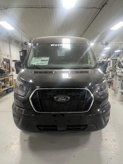 2026 FORD TRANSIT - 9 PASSENGER ASCENT GALAXY PACKAGE  - AGATE BLACK - PEWTER AND BLACK SEATING - 2026 FORD TRANSIT GALAXY - Image 2 of 18