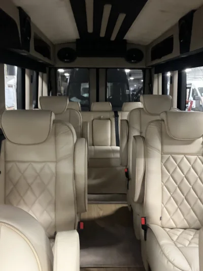 2026 FORD TRANSIT - 9 PASSENGER ASCENT GALAXY PACKAGE  - AGATE BLACK - CREAM AND CHAMOIS SEATING - 2026 FORD TRANSIT GALAXY - Image 3 of 7