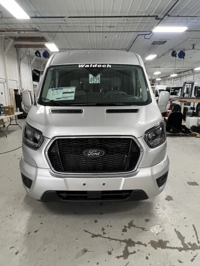 2026 FORD TRANSIT  - GALAXY PACKAGE -  INGOT SILVER (UX) - QUICKSILVER AND ALABASTER SEATING - 2026 FORD TRANSIT GALAXY - Image 2 of 18